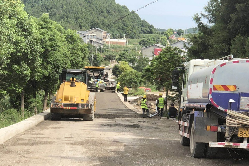 路橋集團(tuán)搶晴天、戰(zhàn)雨天、斗夜間  全力以赴推進(jìn)國(guó)道347項(xiàng)目建設(shè)